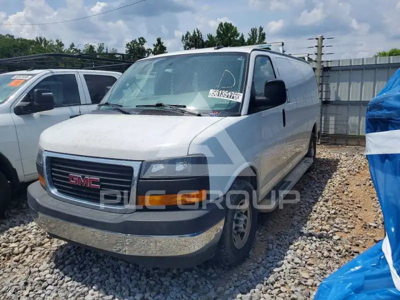 2020 GMC Savana фото