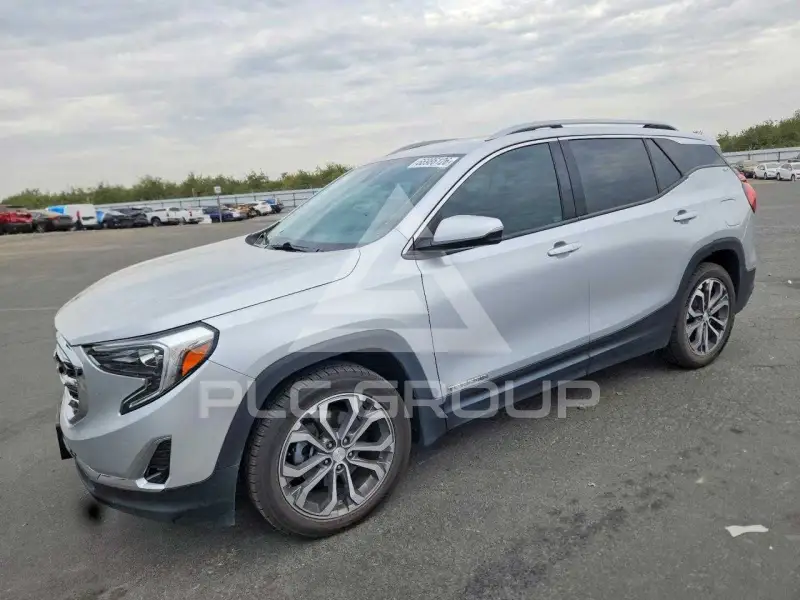2020 GMC TERRAIN photo