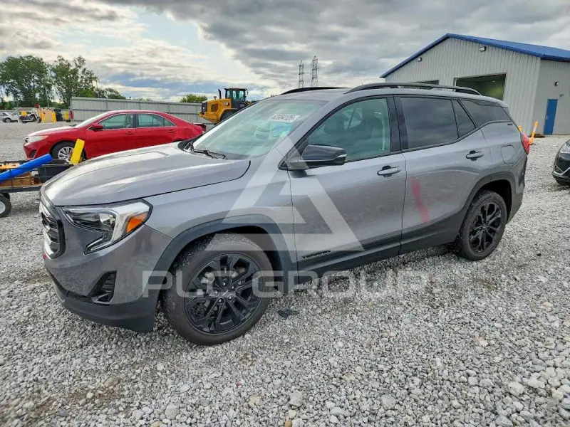 2020 GMC TERRAIN photo