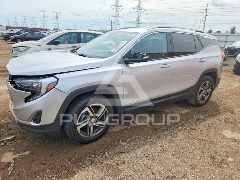 2020 GMC TERRAIN photo