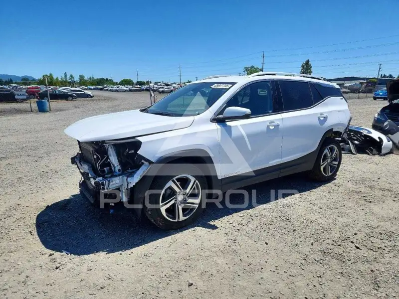 2020 GMC TERRAIN photo