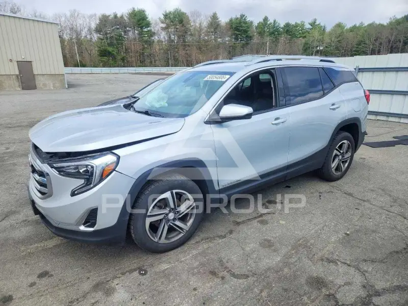 2020 GMC TERRAIN photo