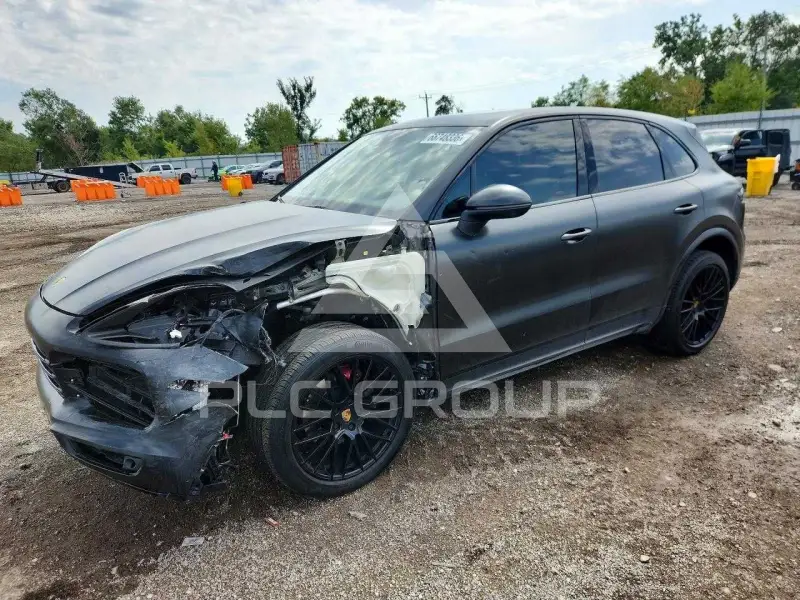 2020 Porsche Cayenne photo