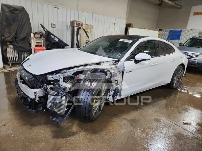 2020 Porsche Panamera photo