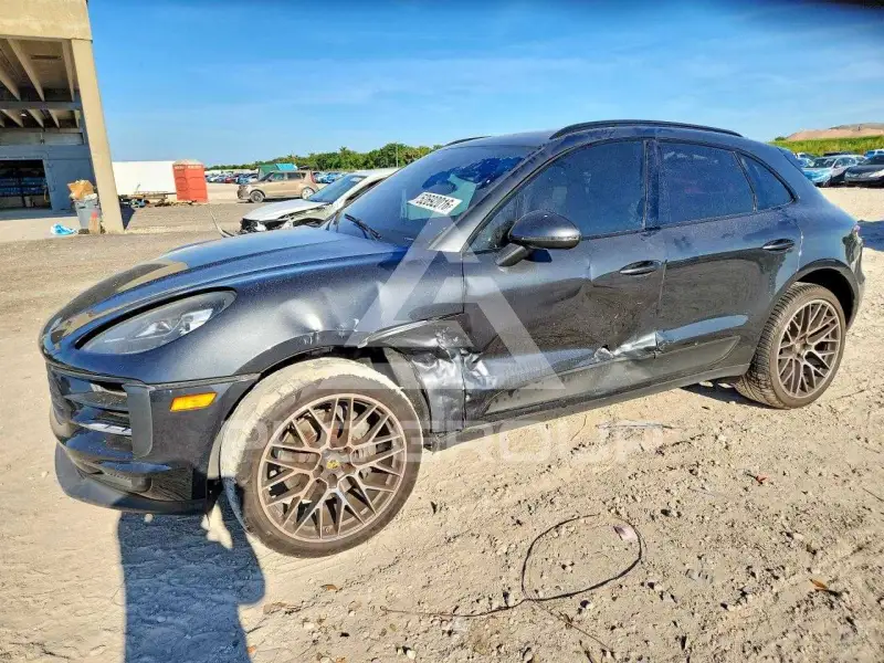 2020 Porsche MACAN photo