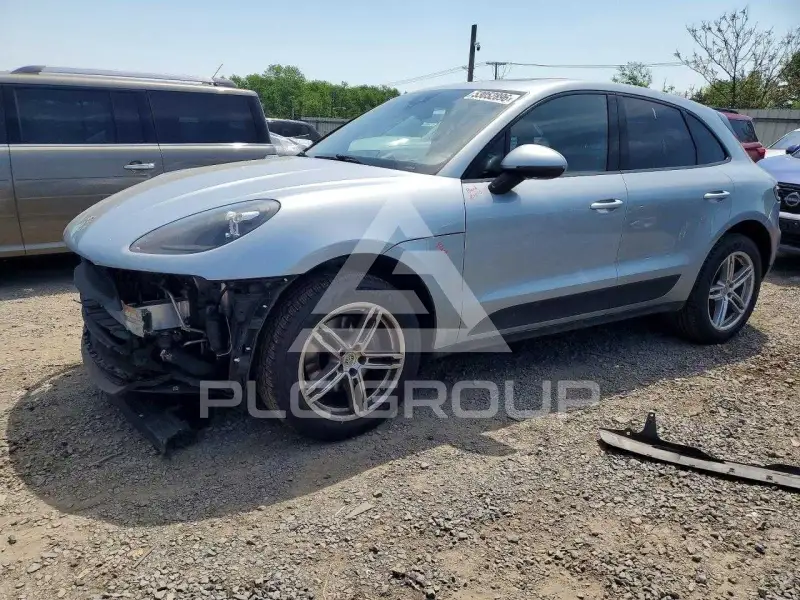 2020 Porsche MACAN photo