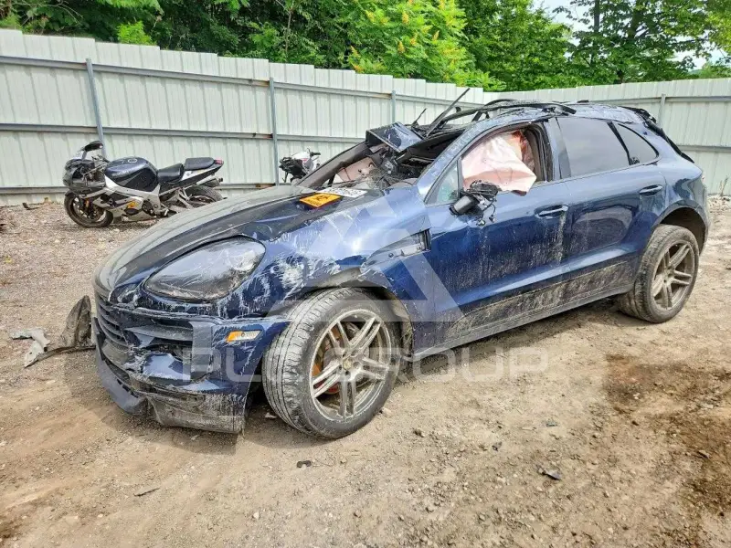 2020 Porsche MACAN photo