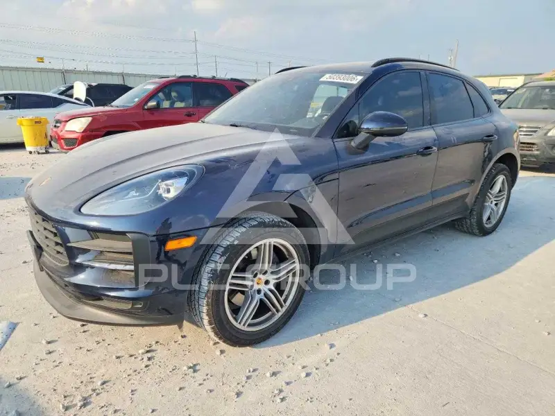 2020 Porsche MACAN photo