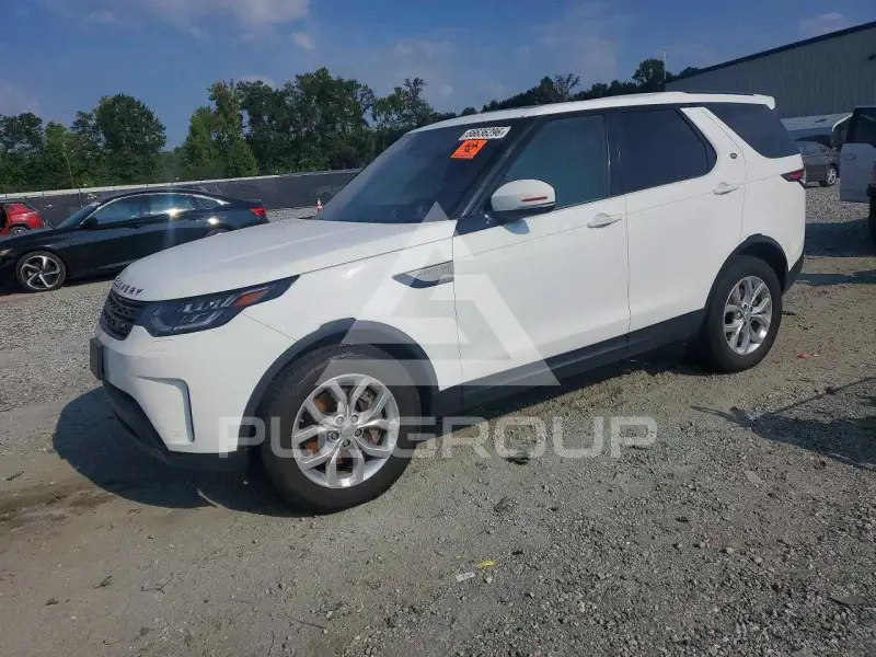 2020 Land Rover Discovery photo