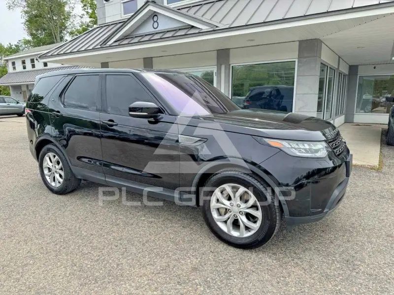 2020 Land Rover Discovery photo