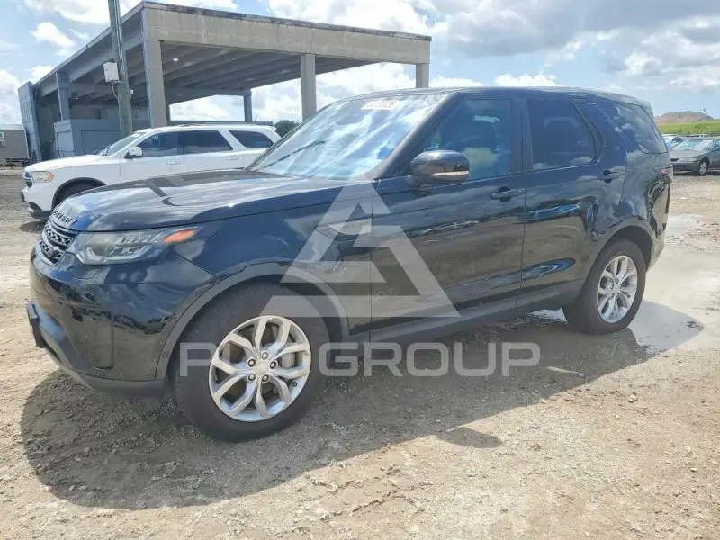 2020 Land Rover Discovery photo