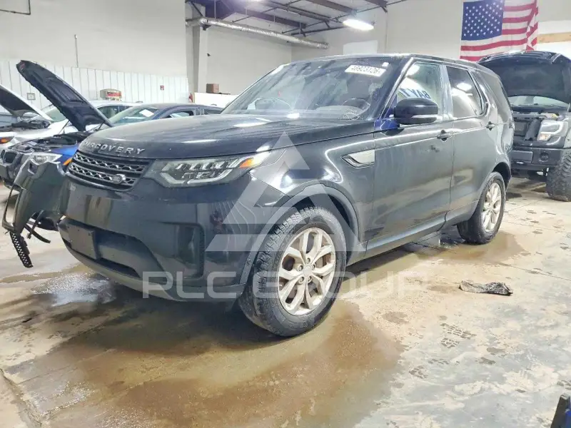 2020 Land Rover Discovery photo