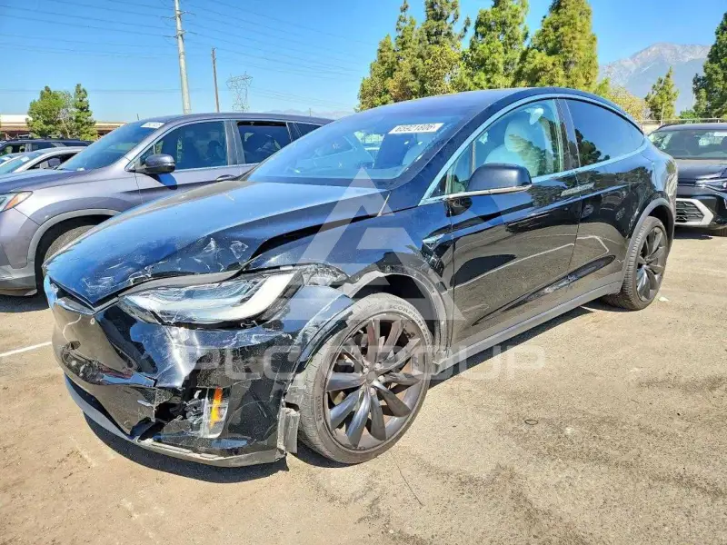 2020 Tesla Model X photo