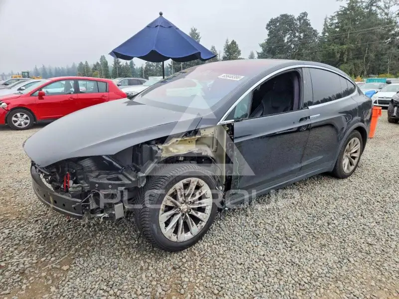 2020 Tesla Model X фото