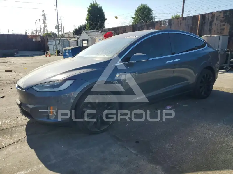 2020 Tesla Model X фото