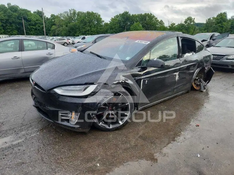 2020 Tesla Model X фото