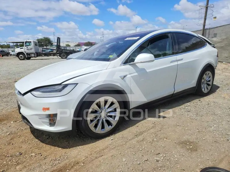 2020 Tesla Model X photo
