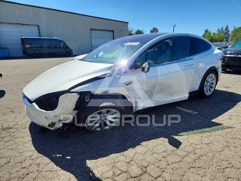 2020 Tesla Model X photo