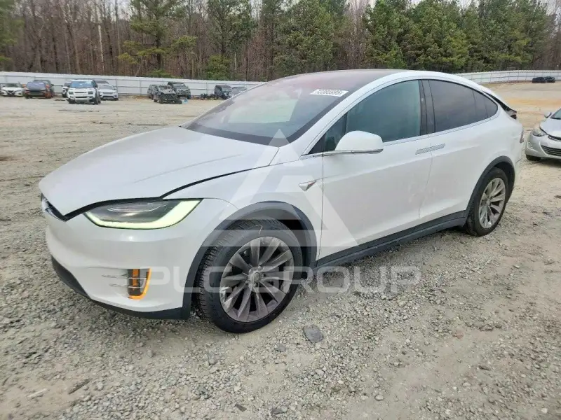 2020 Tesla Model X фото