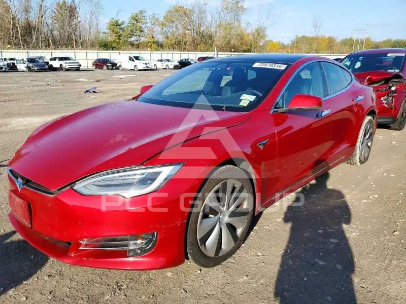 2020 Tesla Model S фото