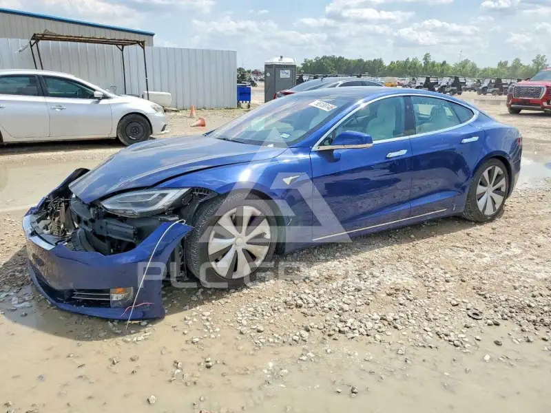 2020 Tesla Model S фото