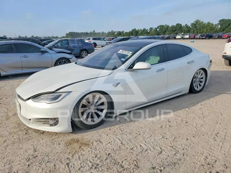 2020 Tesla Model S фото