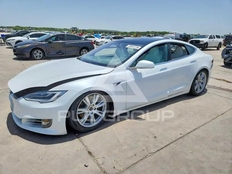 2020 Tesla Model S фото