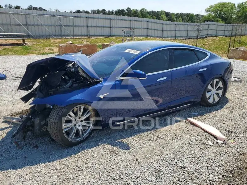 2020 Tesla Model S фото