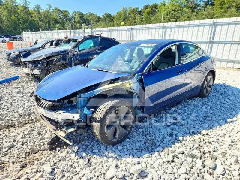 2020 Tesla Model 3 фото