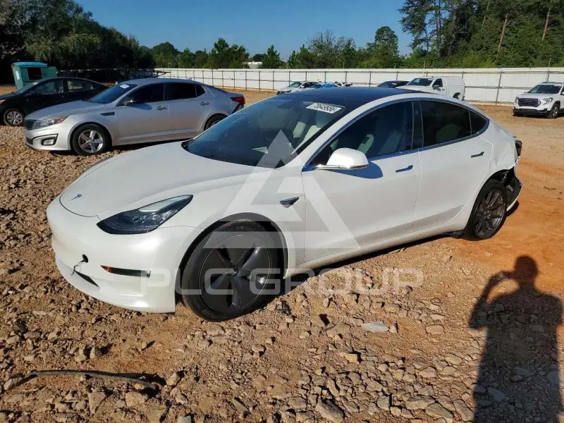 2020 Tesla Model 3 фото