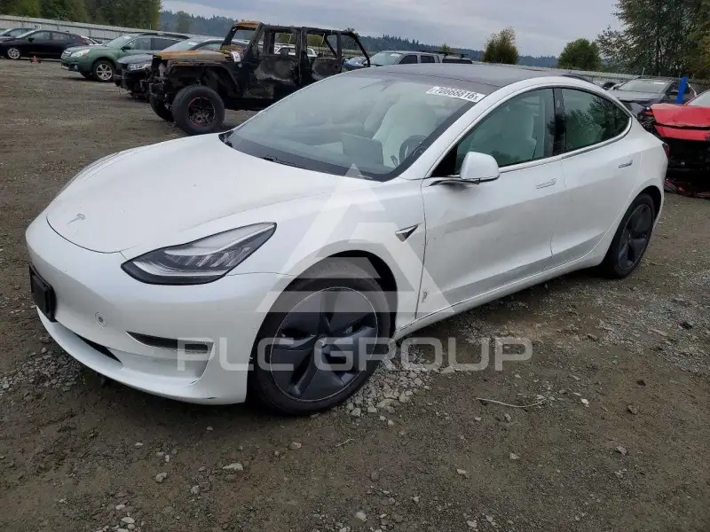 2020 Tesla Model 3 фото