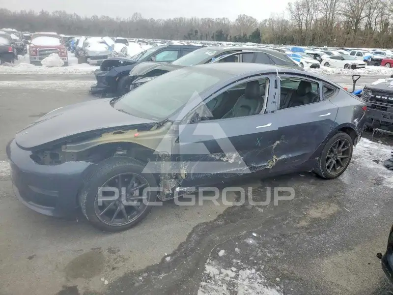 2020 Tesla Model 3 фото