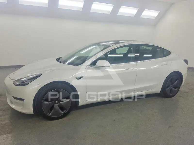 2020 Tesla Model 3 фото