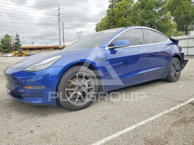 2020 Tesla Model 3 photo