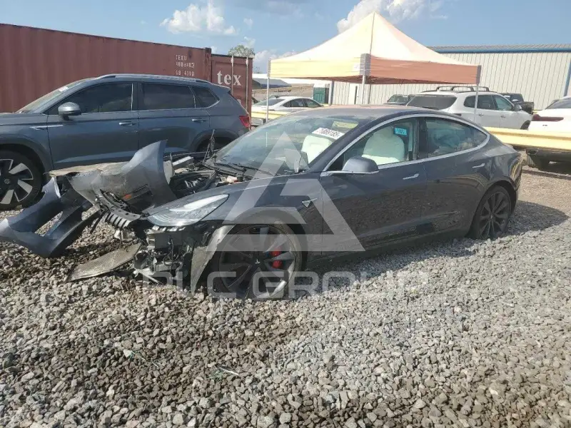 2020 Tesla Model 3 фото