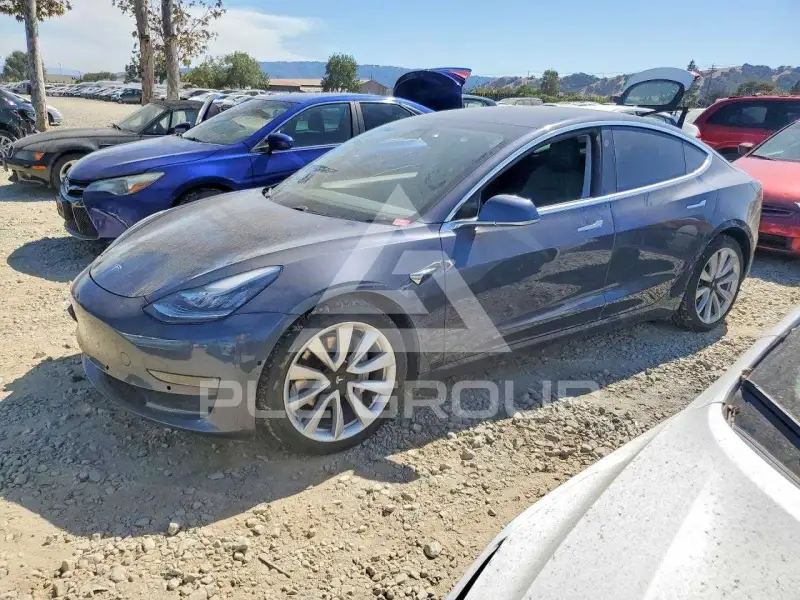 2020 Tesla Model 3 фото