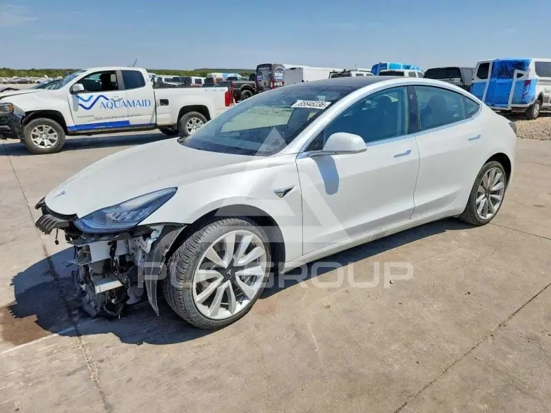 2020 Tesla Model 3 фото