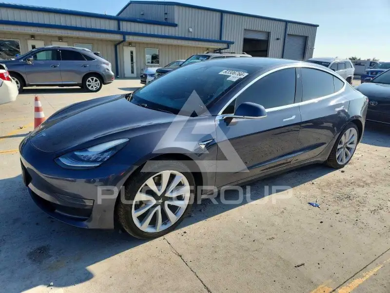 2020 Tesla Model 3 фото