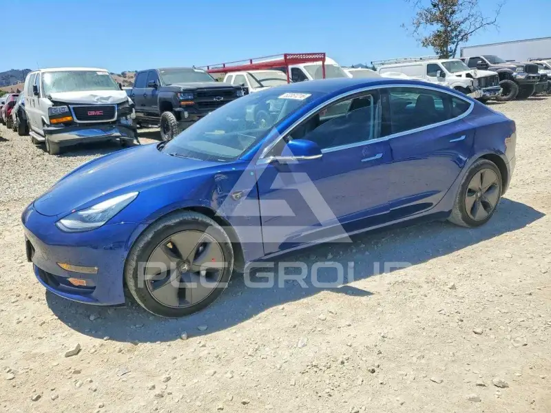 2020 Tesla Model 3 фото