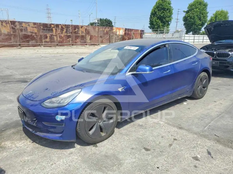 2020 Tesla Model 3 фото