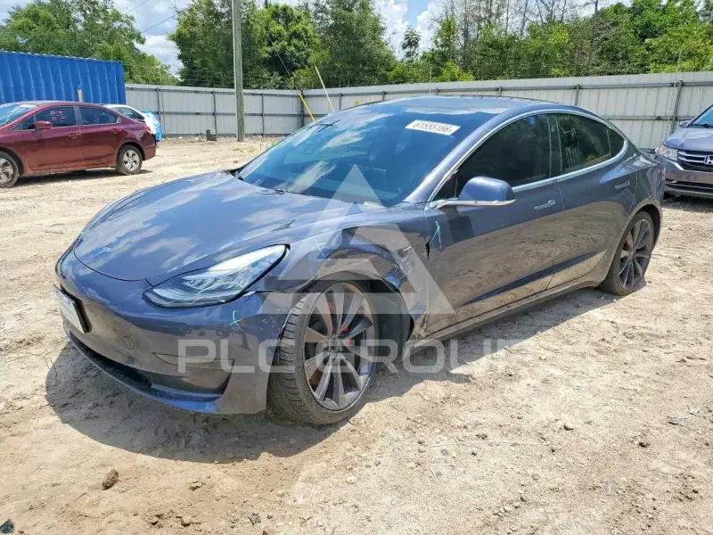 2020 Tesla Model 3 фото