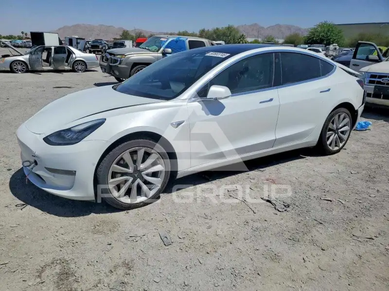 2020 Tesla Model 3 фото