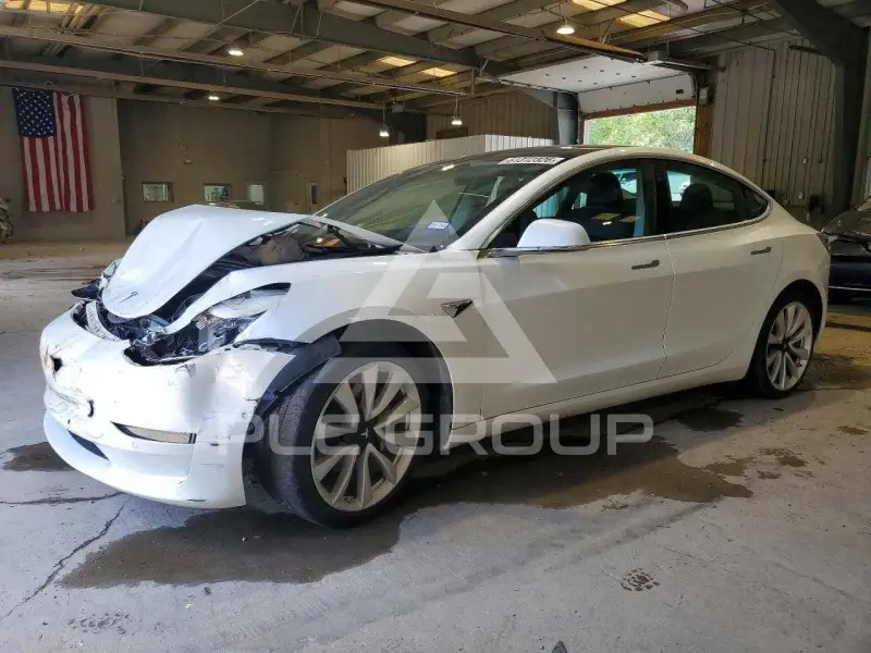 2020 Tesla Model 3 фото
