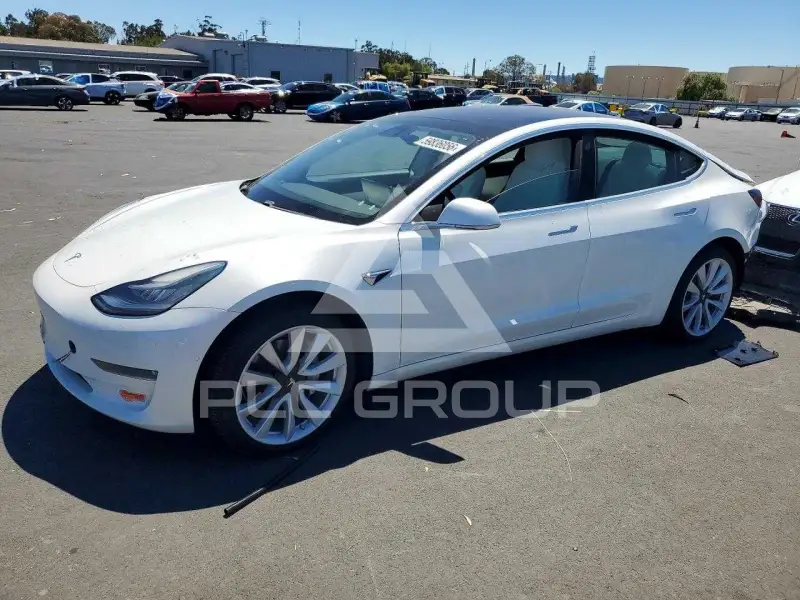 2020 Tesla Model 3 фото