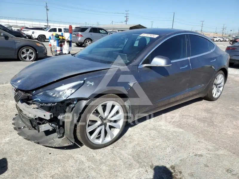 2020 Tesla Model 3 фото