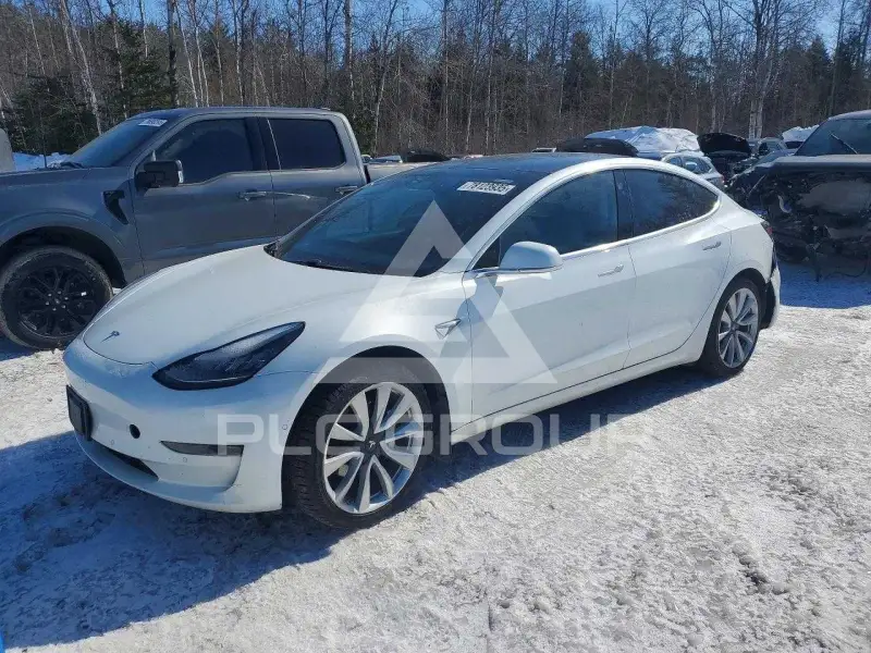 2020 Tesla Model 3 фото