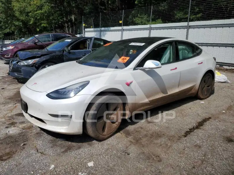 2020 Tesla Model 3 фото