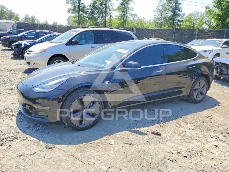 2020 Tesla Model 3 фото