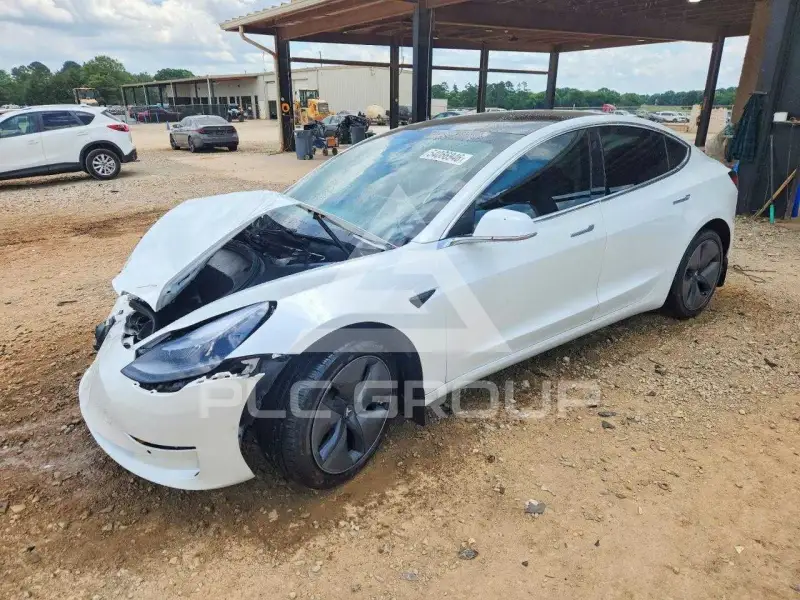 2020 Tesla Model 3 фото
