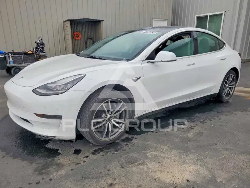 2020 Tesla Model 3 фото